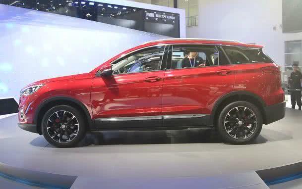 国产最好的A级SUV——品质与性能的完美结合-国产最好A级SUV——荣威RX5 MAX  第2张